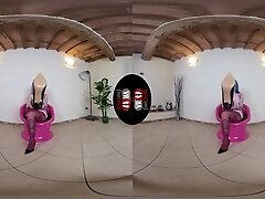 Mouth-Watering Denise Gives You The Hottest Foot Tease; Wild Babe Foot Fetish Vr