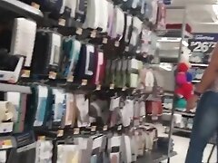 Curvy pretty latina in jeans