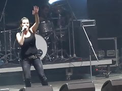 Marta Jandova bouncing tits on stage
